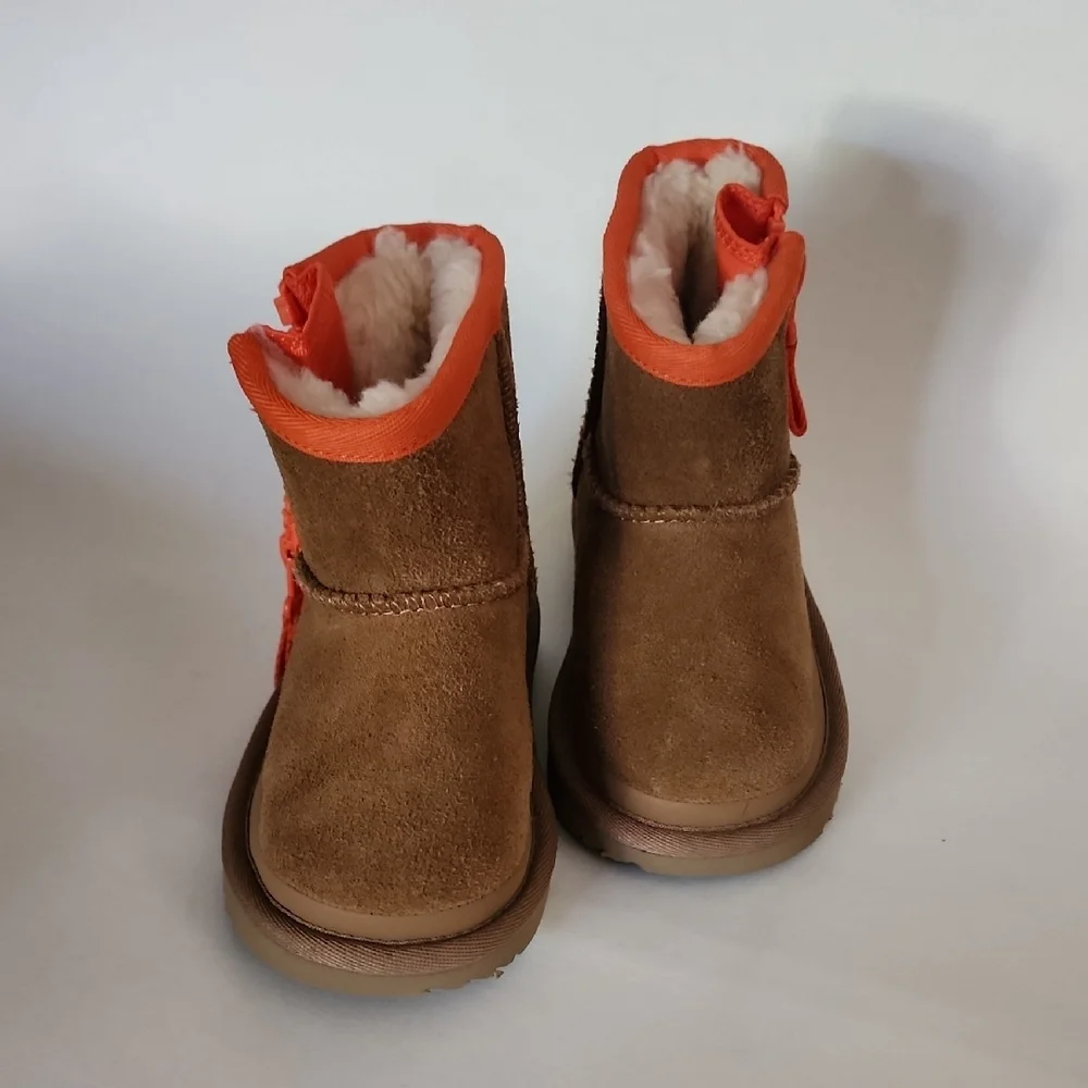 UGG Kids Classic Mini Zip Boots Brown Suede Orange Trim Toddler Girl Size 8